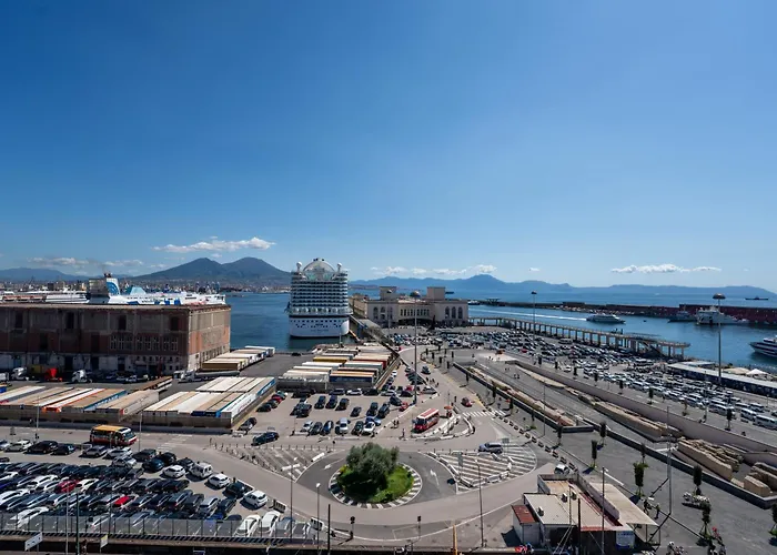 Mia Angioino Πανσιόν